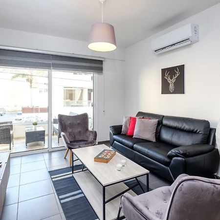 BOOK ME NOW Central Flat Apartment Larnaca Exterior foto