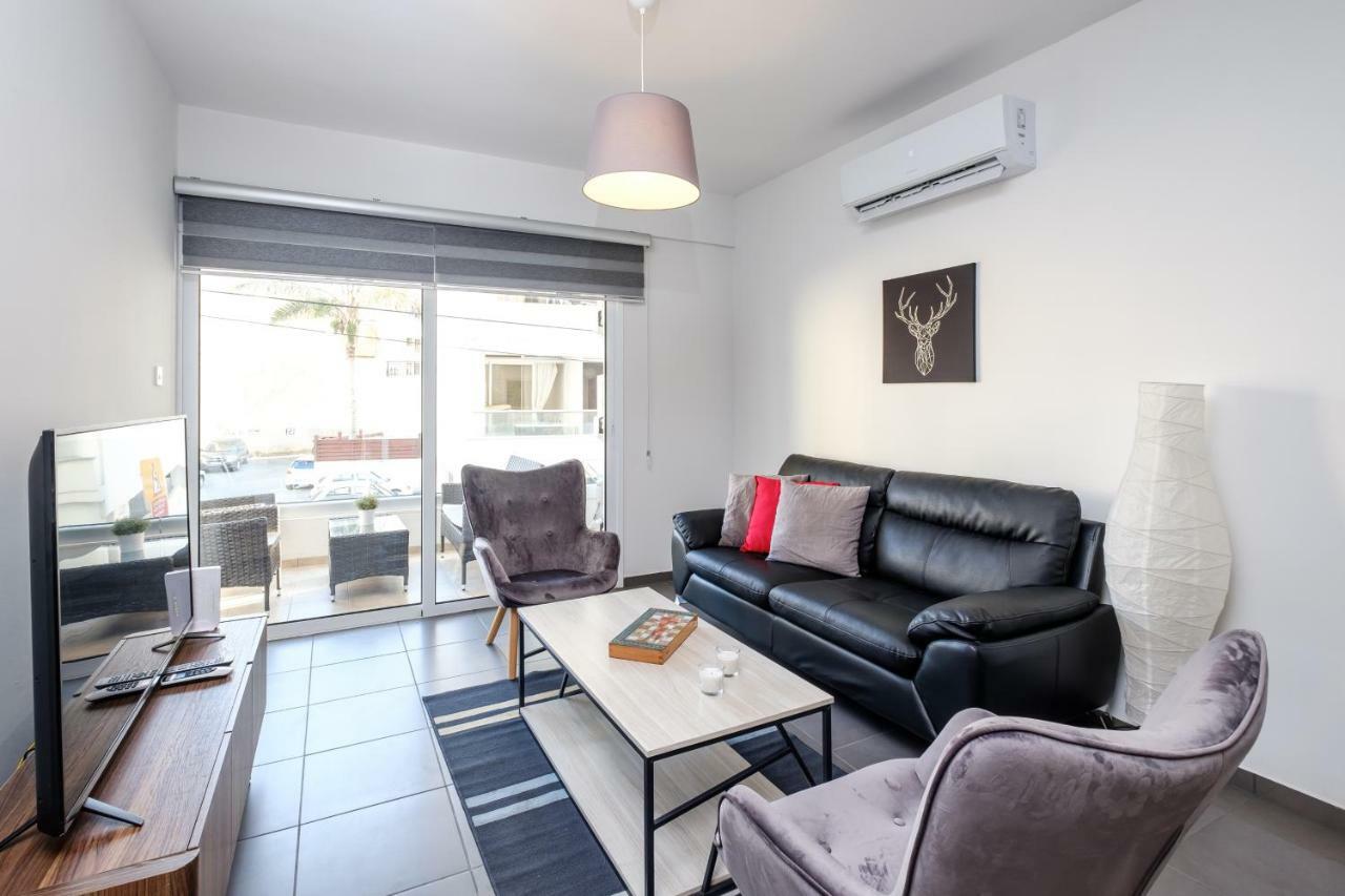 BOOK ME NOW Central Flat Apartment Larnaca Exterior foto