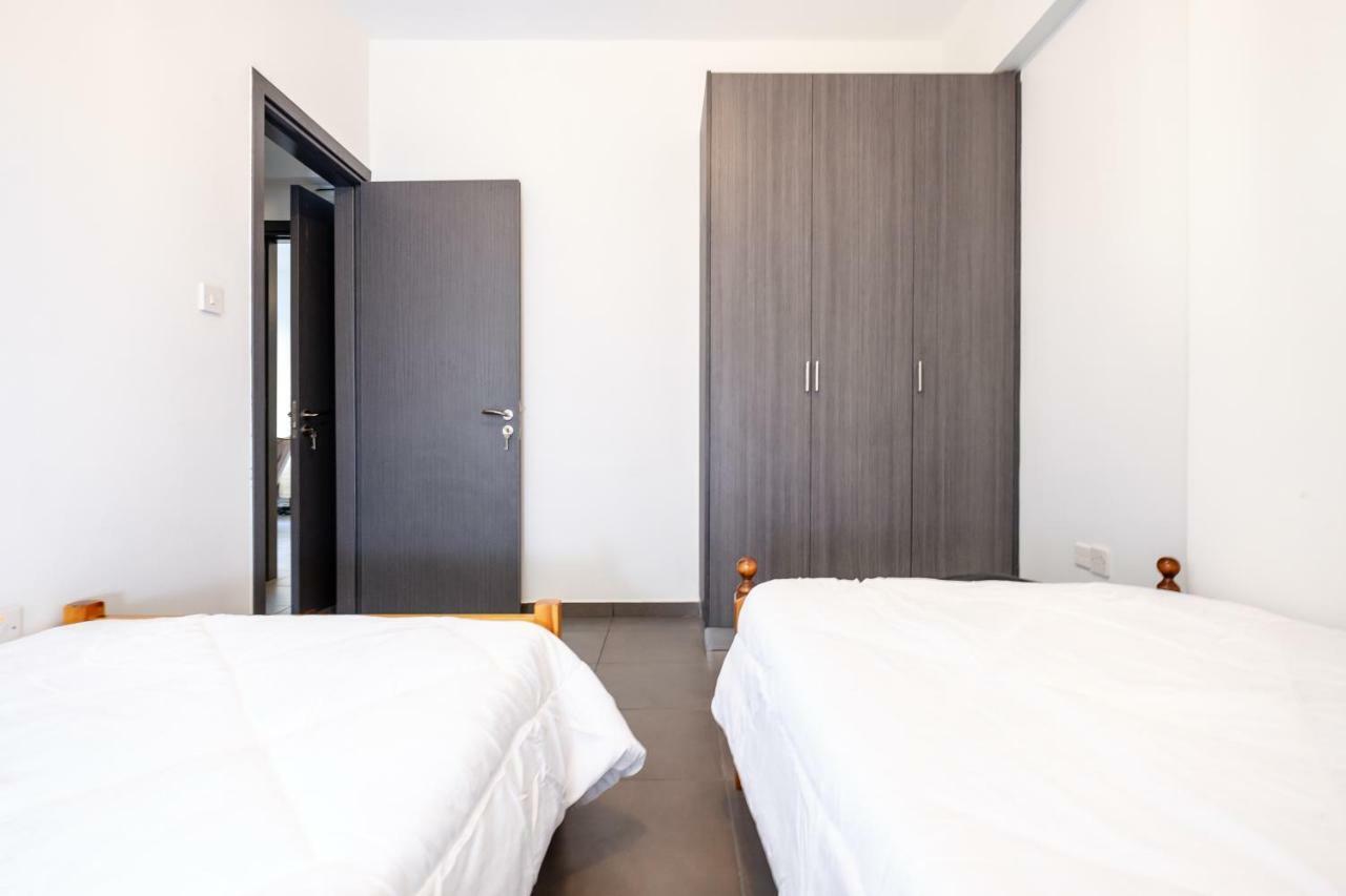 BOOK ME NOW Central Flat Apartment Larnaca Exterior foto